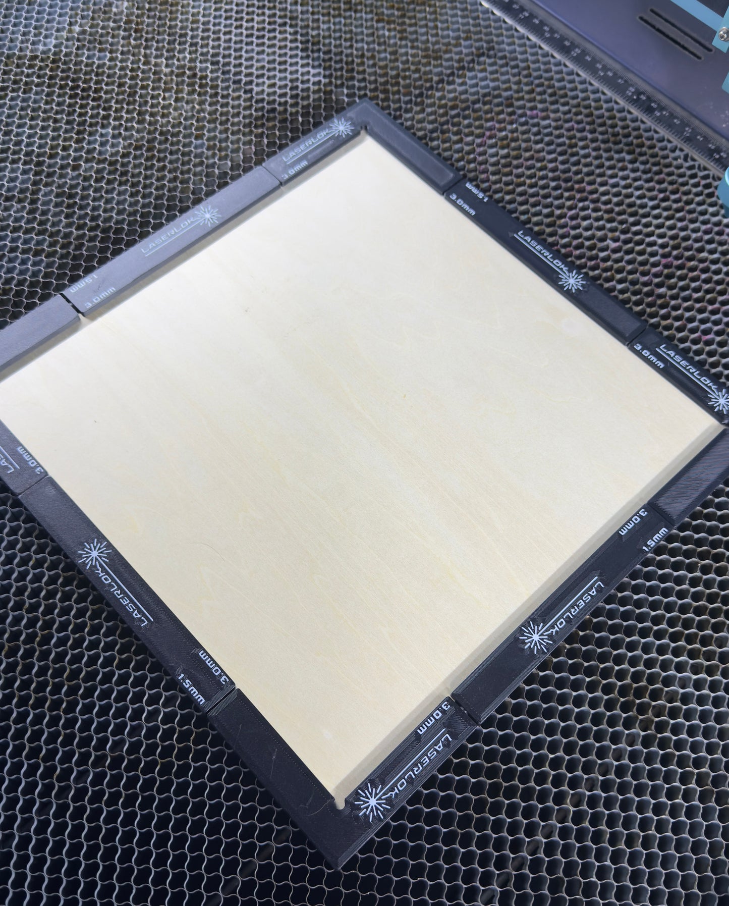 LaserLok™ Magnetic Hold Bars (6” SmartAlign Edition)